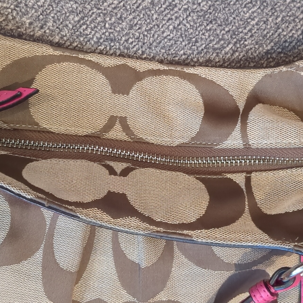 Coach Tote Carry All With Coach Jacquard And Pink Leather Trimp With Zipper - Picture 4 of 12